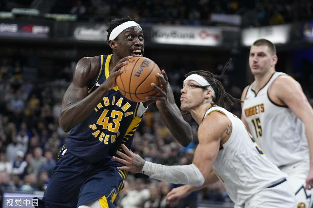 度踏上球场 度踏上球场